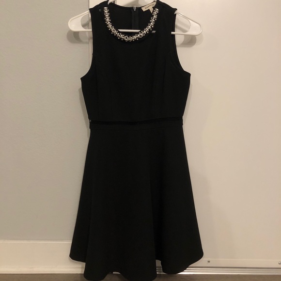 Black A-line dress with pearl neck detail medium - Picture 2 of 6